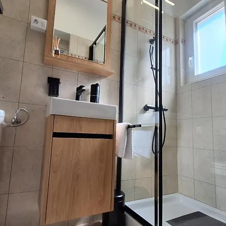 شقة Marini أوباتيا