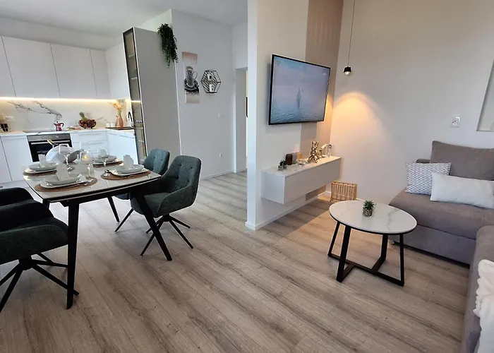 Marini Апартаменты